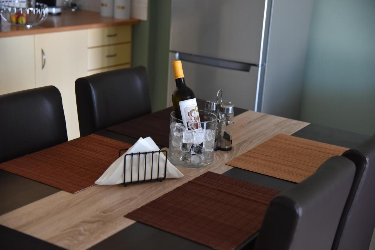 Family Apartments 3 Лехаио Экстерьер фото